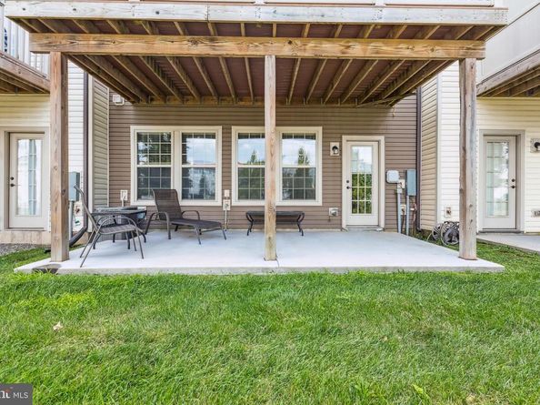 490 Rowan Street, Warminster PA 18974