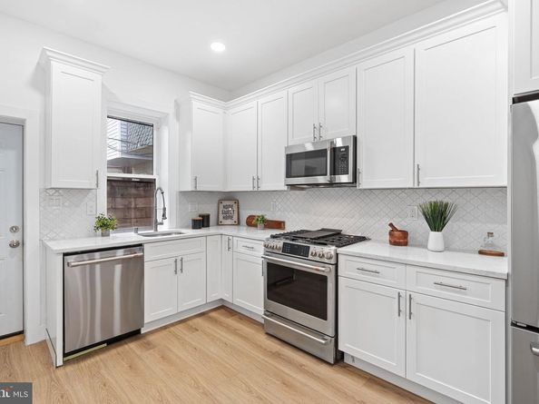 908 Reed Street, Philadelphia PA 19147