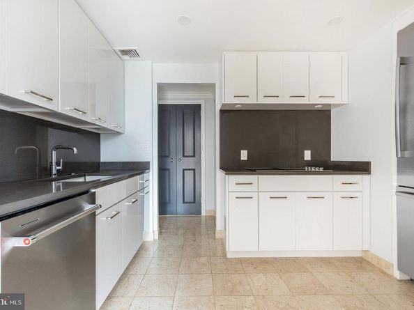 202 W Rittenhouse Square 1108, Philadelphia PA 19103