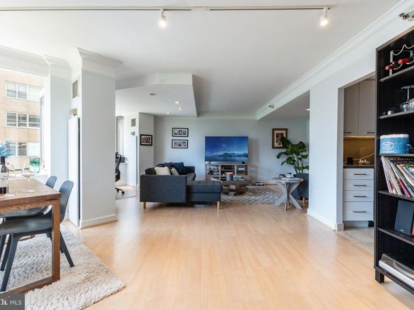 202 W Rittenhouse Square 1108, Philadelphia PA 19103