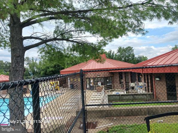 3489 Summit Court NE 3489, Washington DC 20018