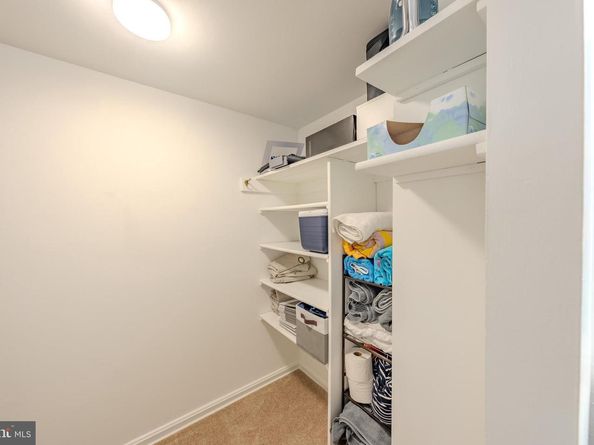 1300 Army Navy Drive 118, Arlington VA 22202