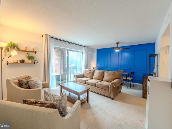 1300 Army Navy Drive 118, Arlington VA 22202