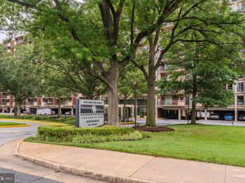 1300 Army Navy Drive
