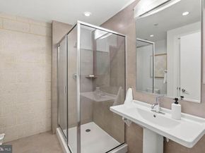 1133 14TH Street NW 802, Washington DC 20005