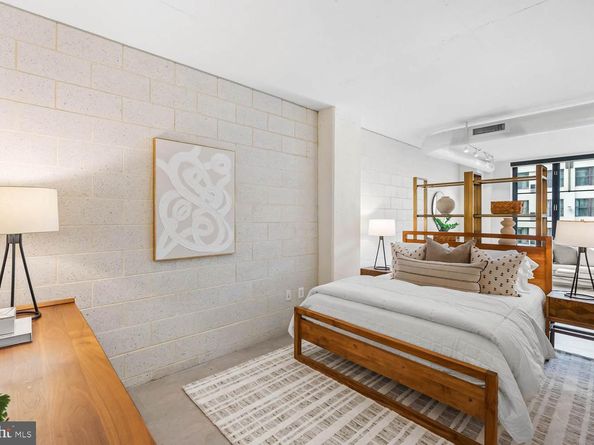 1133 14TH Street NW 802, Washington DC 20005