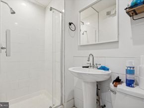 517 N 35TH Street, Philadelphia PA 19104