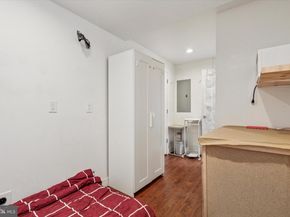 517 N 35TH Street, Philadelphia PA 19104