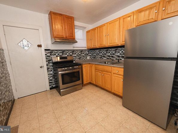 1833 E Hazzard Street, Philadelphia PA 19125