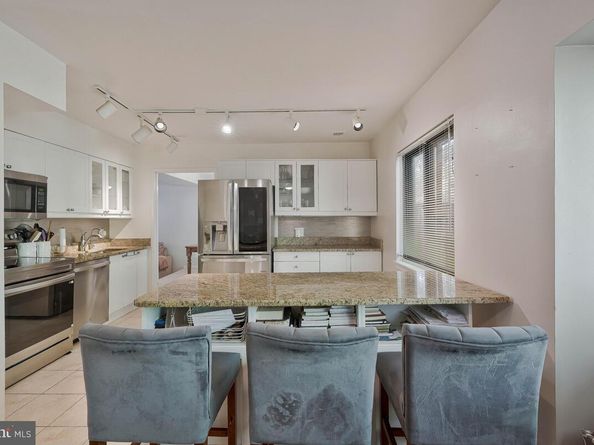 1526 Park Glen Court, Reston VA 20190