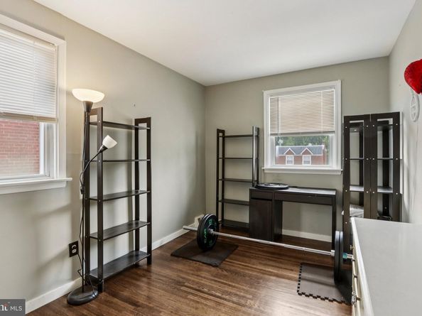 7521 Valley Avenue, Philadelphia PA 19128