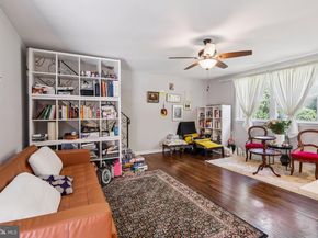 7521 Valley Avenue, Philadelphia PA 19128