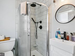 7521 Valley Avenue, Philadelphia PA 19128