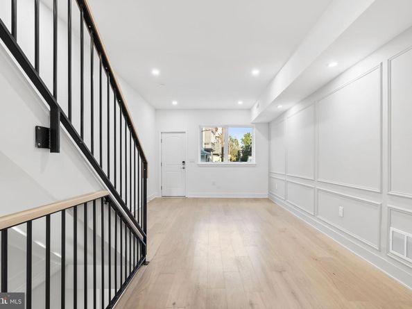 1318 S 8TH Street, Philadelphia PA 19147