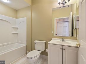 2 Falcon Drive 202, Holland PA 18966