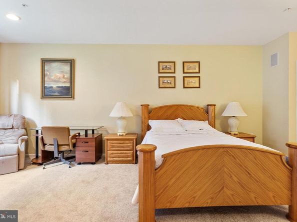 2 Falcon Drive 202, Holland PA 18966