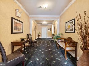 2 Falcon Drive 202, Holland PA 18966