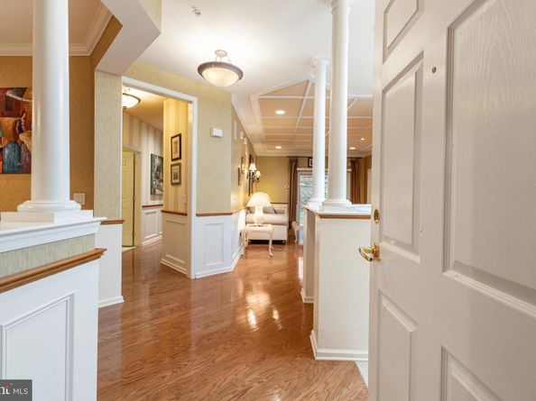 2 Falcon Drive 202, Holland PA 18966
