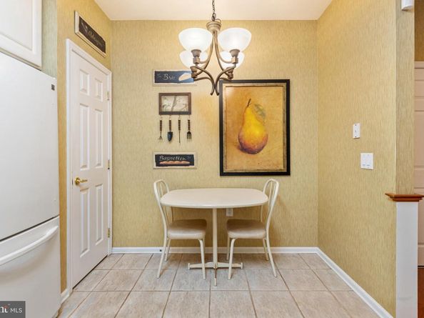 2 Falcon Drive 202, Holland PA 18966