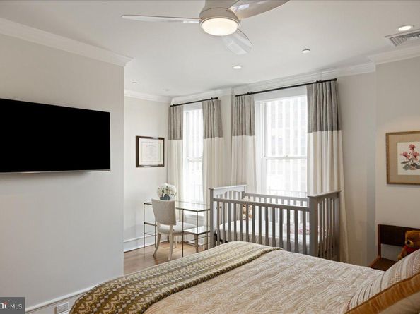 1901 Walnut Street 19D & 20D, Philadelphia PA 19103