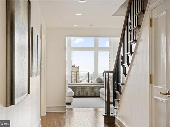 1901 Walnut Street 19D & 20D, Philadelphia PA 19103