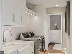 1901 Walnut Street 19D & 20D, Philadelphia PA 19103