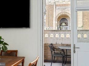 1901 Walnut Street 19D & 20D, Philadelphia PA 19103
