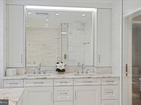 1901 Walnut Street 19D & 20D, Philadelphia PA 19103