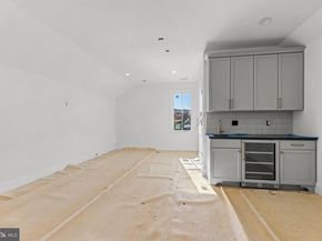 629 N Lincoln Street N, Arlington VA 22201