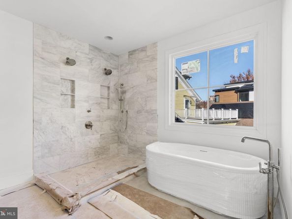 629 N Lincoln Street N, Arlington VA 22201