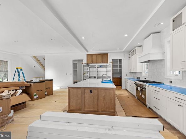 629 N Lincoln Street N, Arlington VA 22201