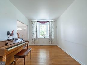 920 Napfle Avenue, Philadelphia PA 19111