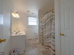 920 Napfle Avenue, Philadelphia PA 19111