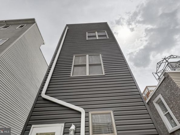 2542 Arcadia Street, Philadelphia PA 19125