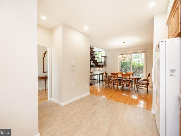 9 Avignon 9, Devon PA 19333