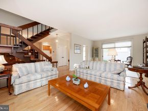 9 Avignon 9, Devon PA 19333