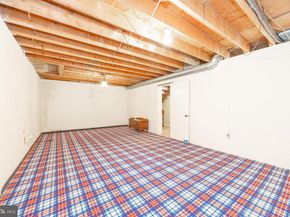 9 Avignon 9, Devon PA 19333