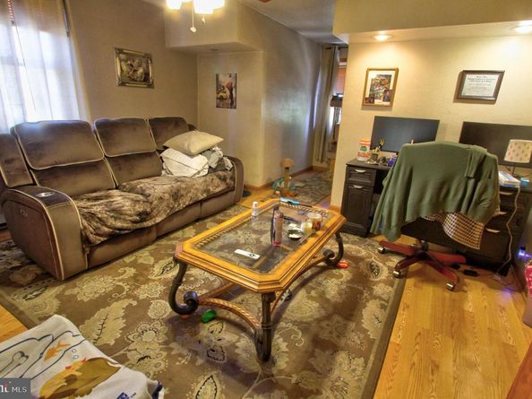1336 Longshore Avenue, Philadelphia PA 19111