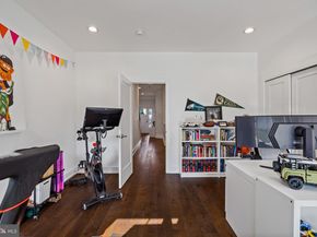 6707 Cinnaminson Court, Philadelphia PA 19128