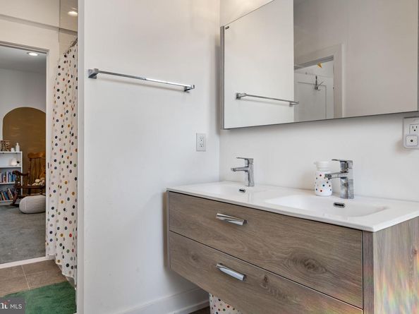 6707 Cinnaminson Court, Philadelphia PA 19128
