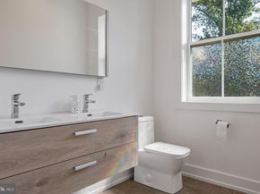 6707 Cinnaminson Court, Philadelphia PA 19128