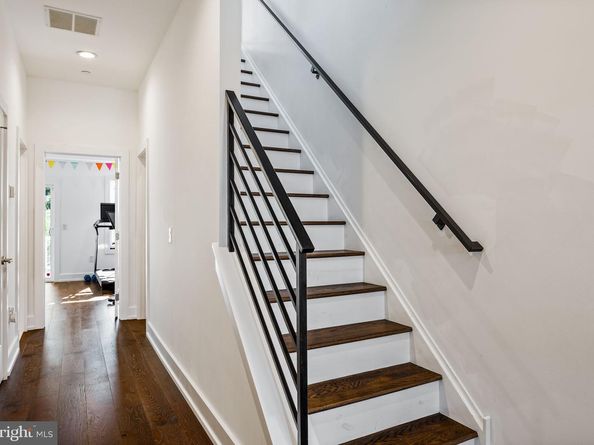 6707 Cinnaminson Court, Philadelphia PA 19128