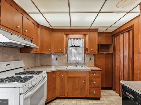 208 E Cleveland Avenue, Norwood PA 19074