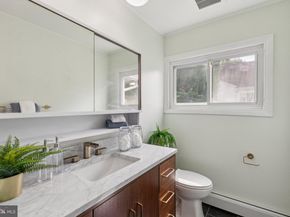 28 Rust Hill Road, Levittown PA 19056