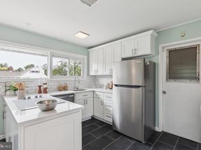 28 Rust Hill Road, Levittown PA 19056