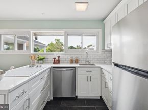 28 Rust Hill Road, Levittown PA 19056