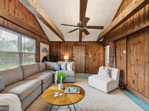 28 Rust Hill Road, Levittown PA 19056