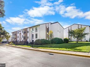 615 Center Street T4, Herndon VA 20170