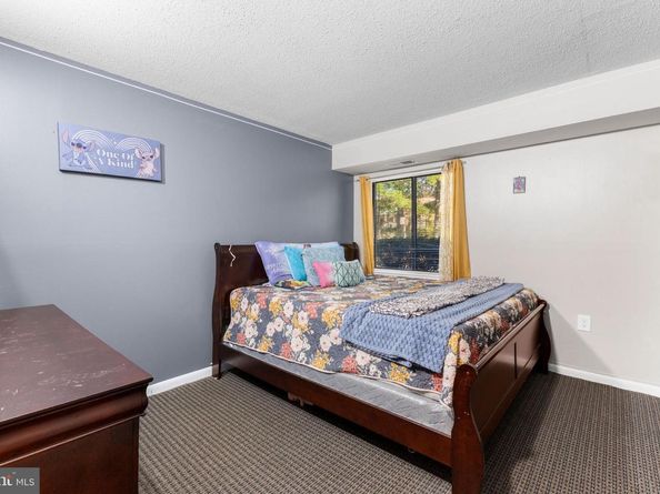 615 Center Street T4, Herndon VA 20170
