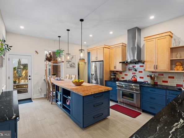 215 Christian Street, Philadelphia PA 19147